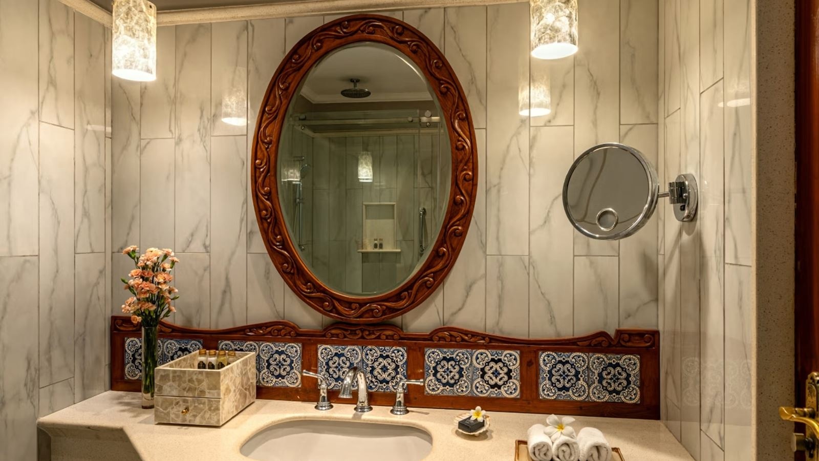 rooms-luxury-garden-view-with-sit-out