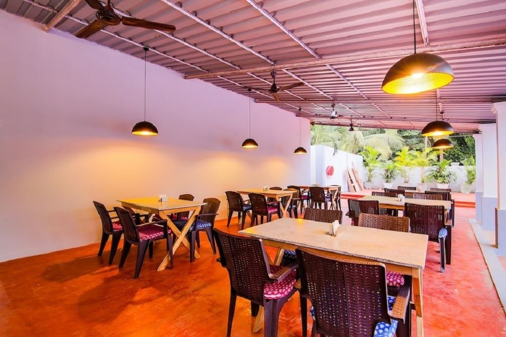 restaurants-arambol-plaza