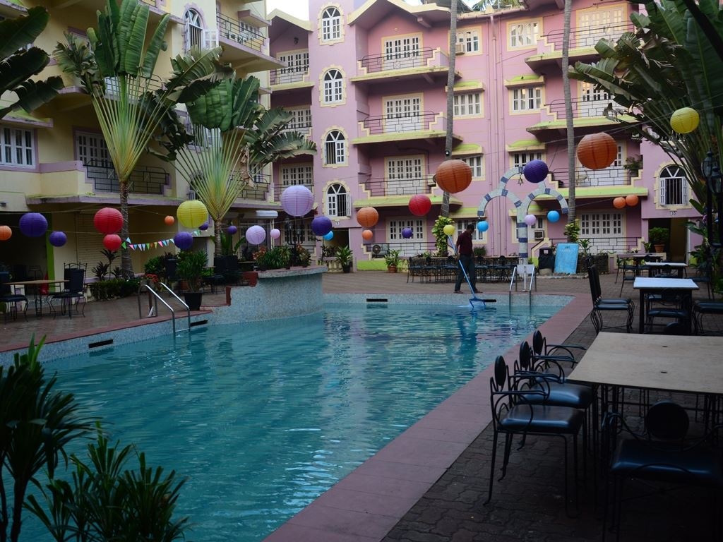 pools-outdoor-pool