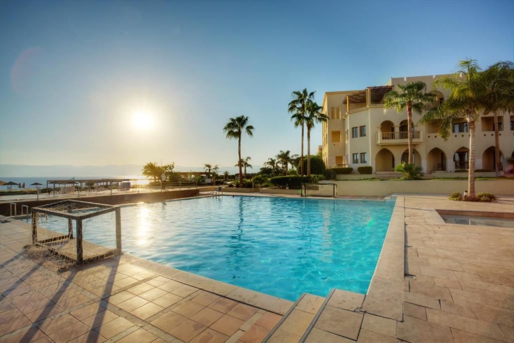 pools-outdoor-pool