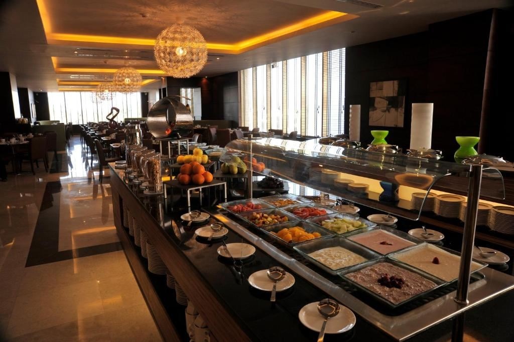 restaurants-gusto