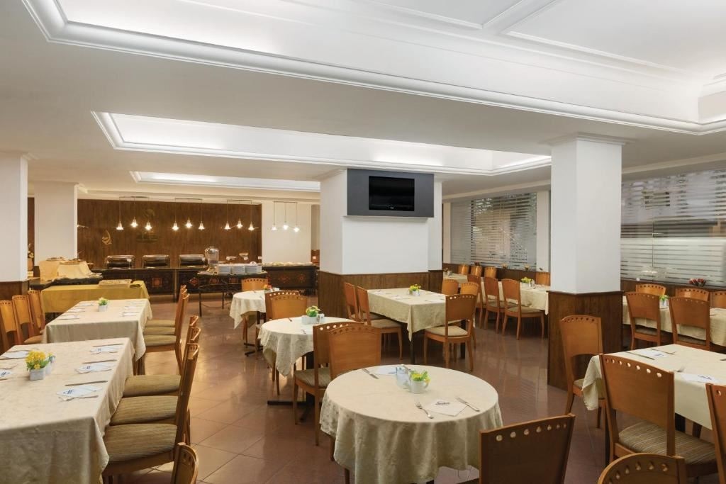 restaurants-main-restaurant