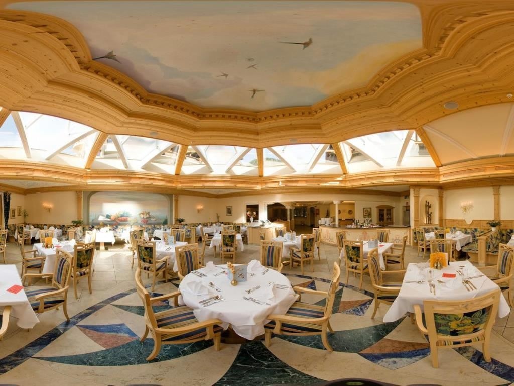 restaurants-restaurant