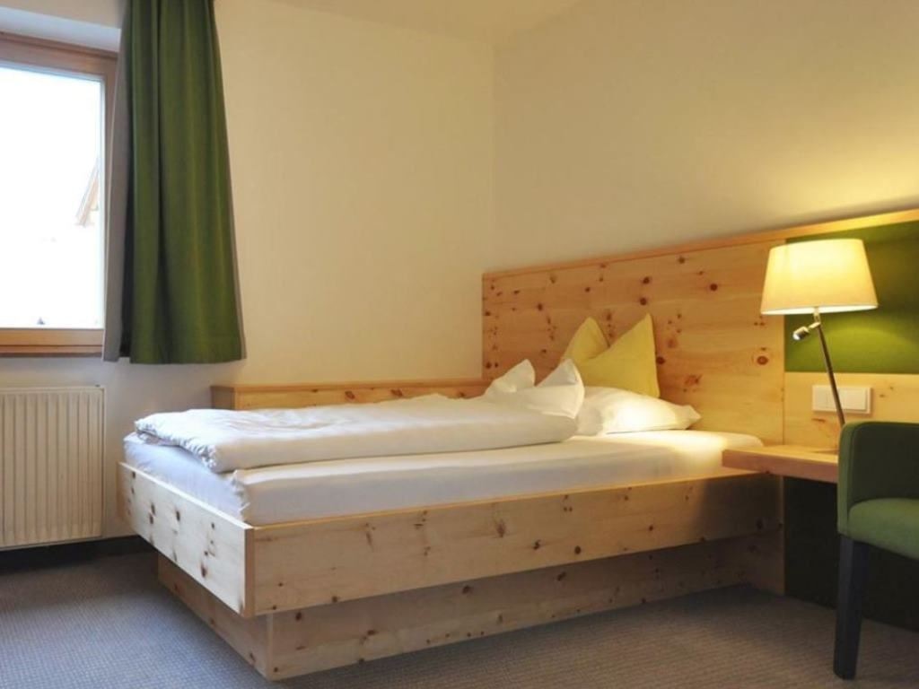 rooms-single-room-alpin-chic
