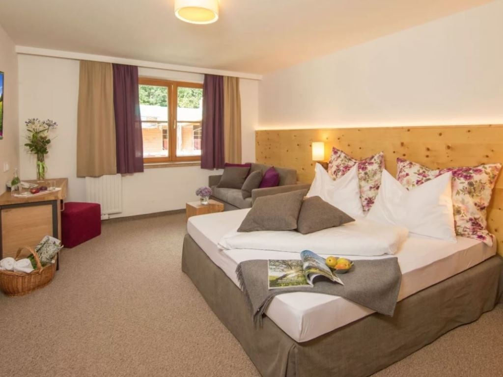 rooms-junior-suite-ins-glueck