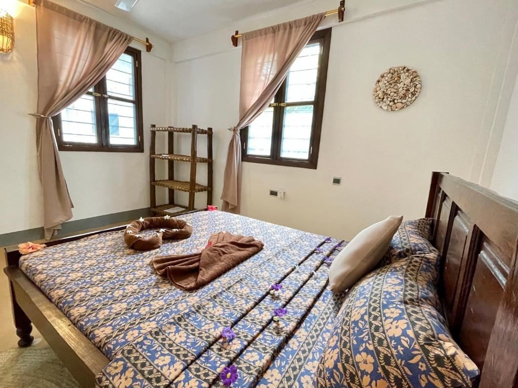 rooms-standard-double-or-twin