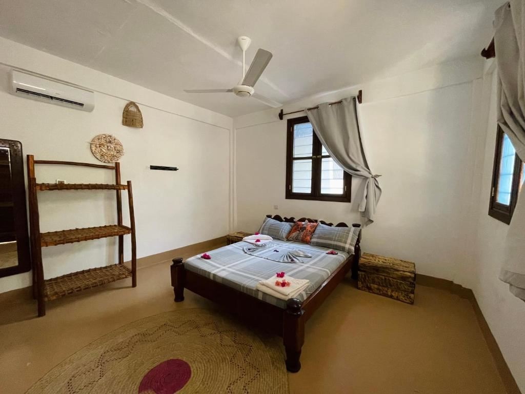 rooms-standard-double-or-twin