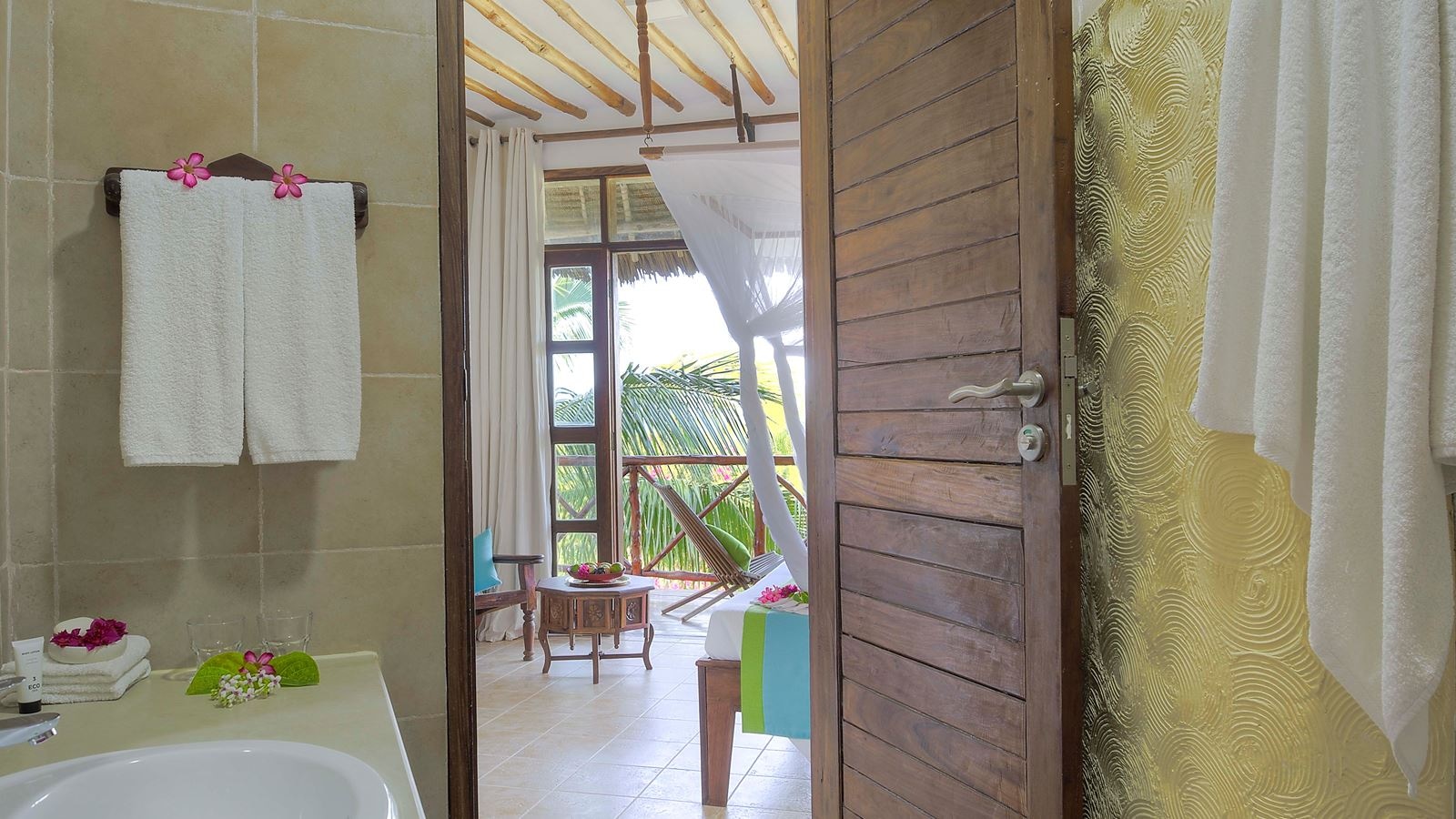 rooms-bahari-deluxe-sea-view