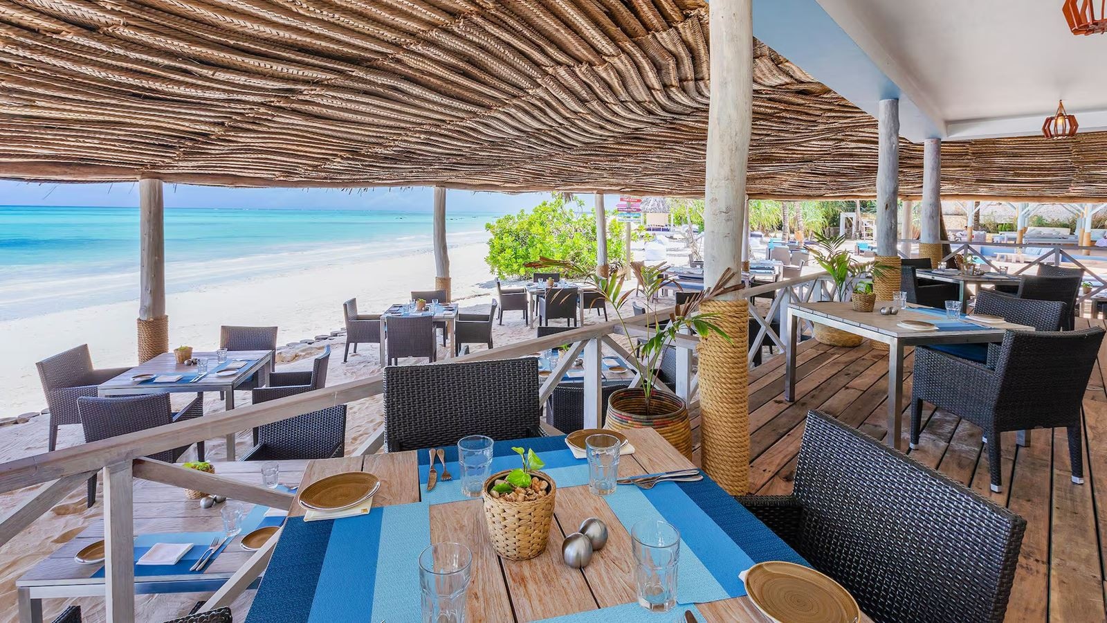 restaurants-gabi-beach-club