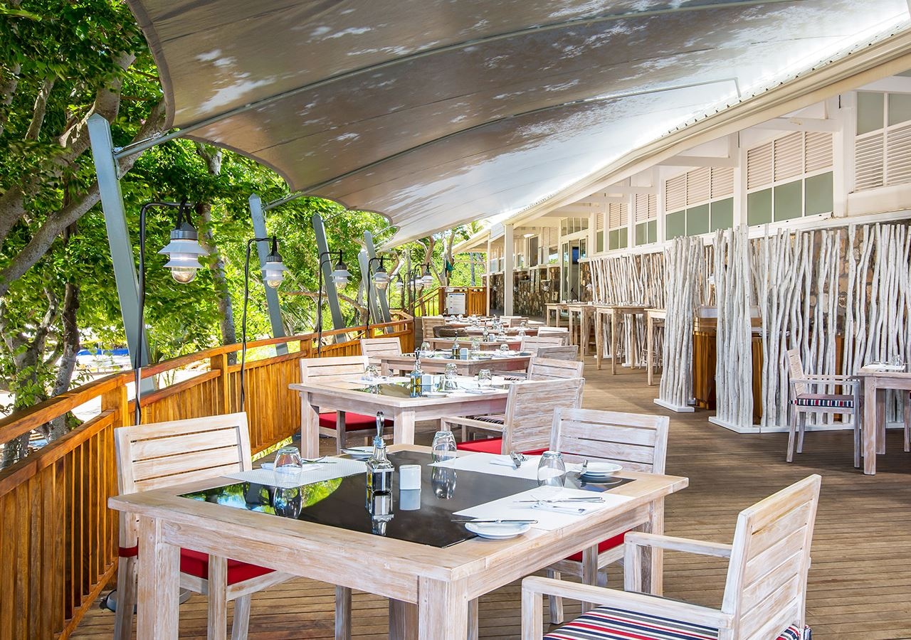 restaurants-ocean-one-beach-club-and-restaurant