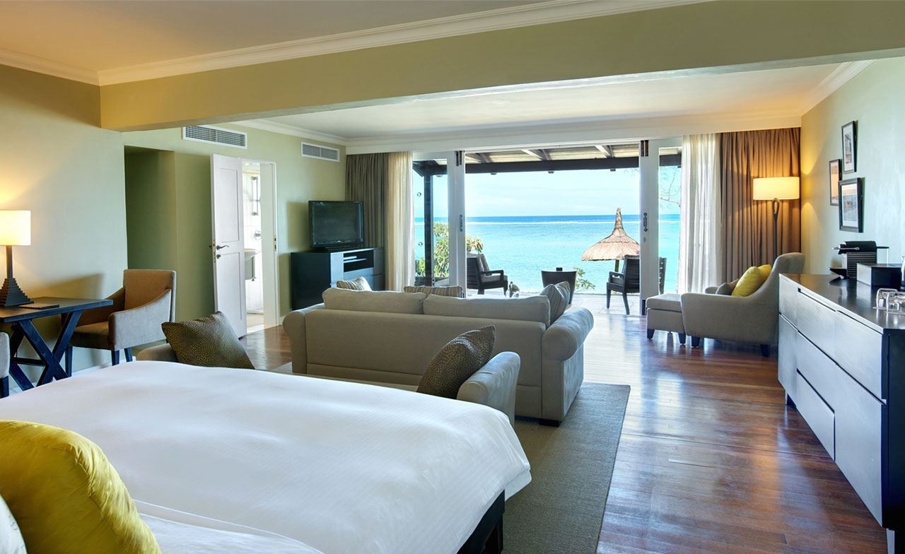 rooms-beachfront-senior-suite