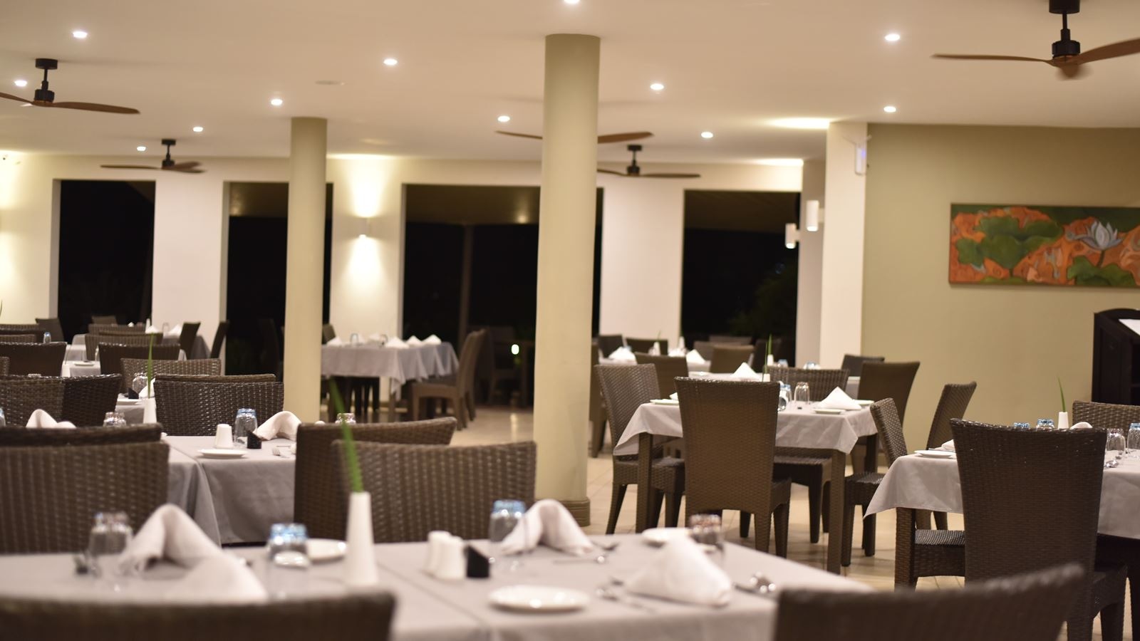 restaurants-restaurants