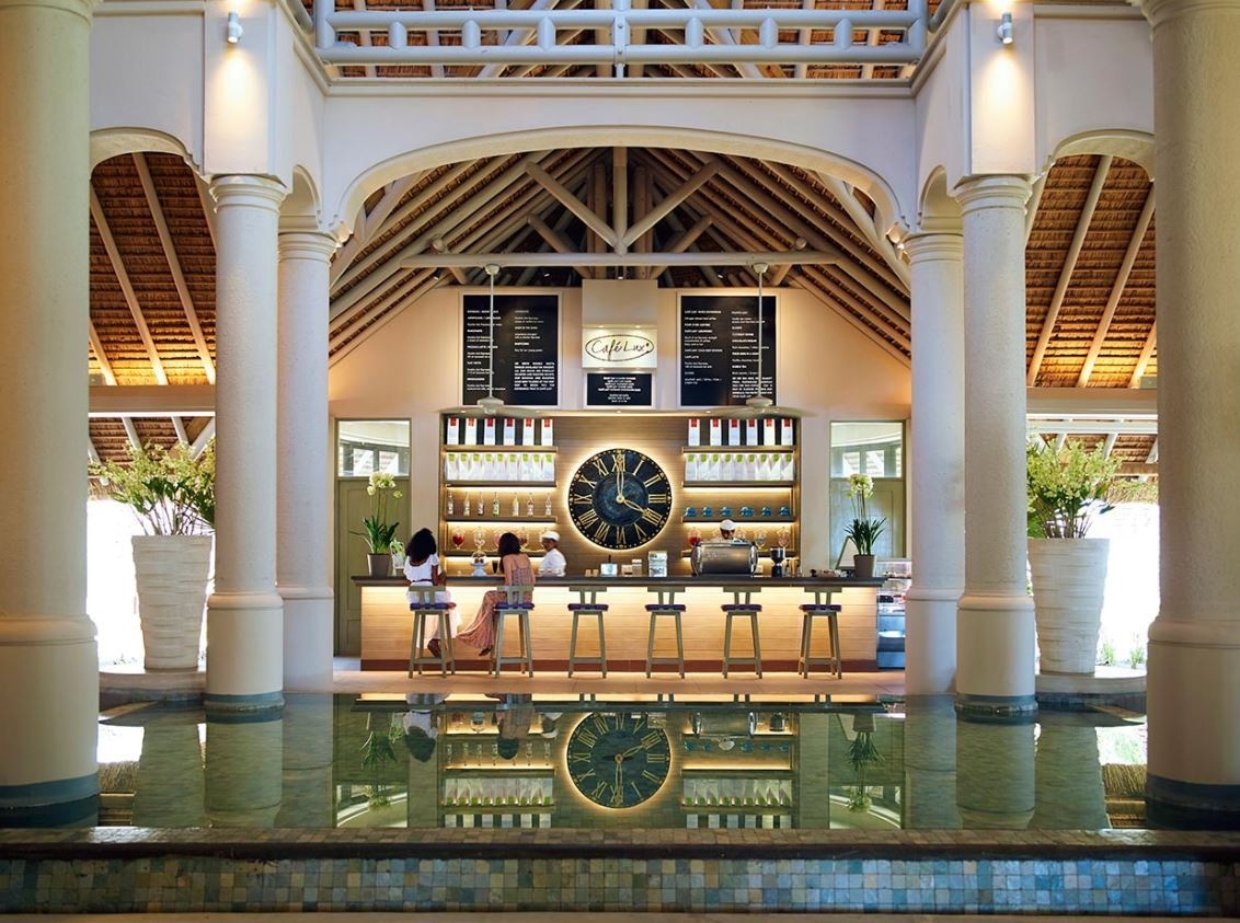 restaurants-cafe-lux