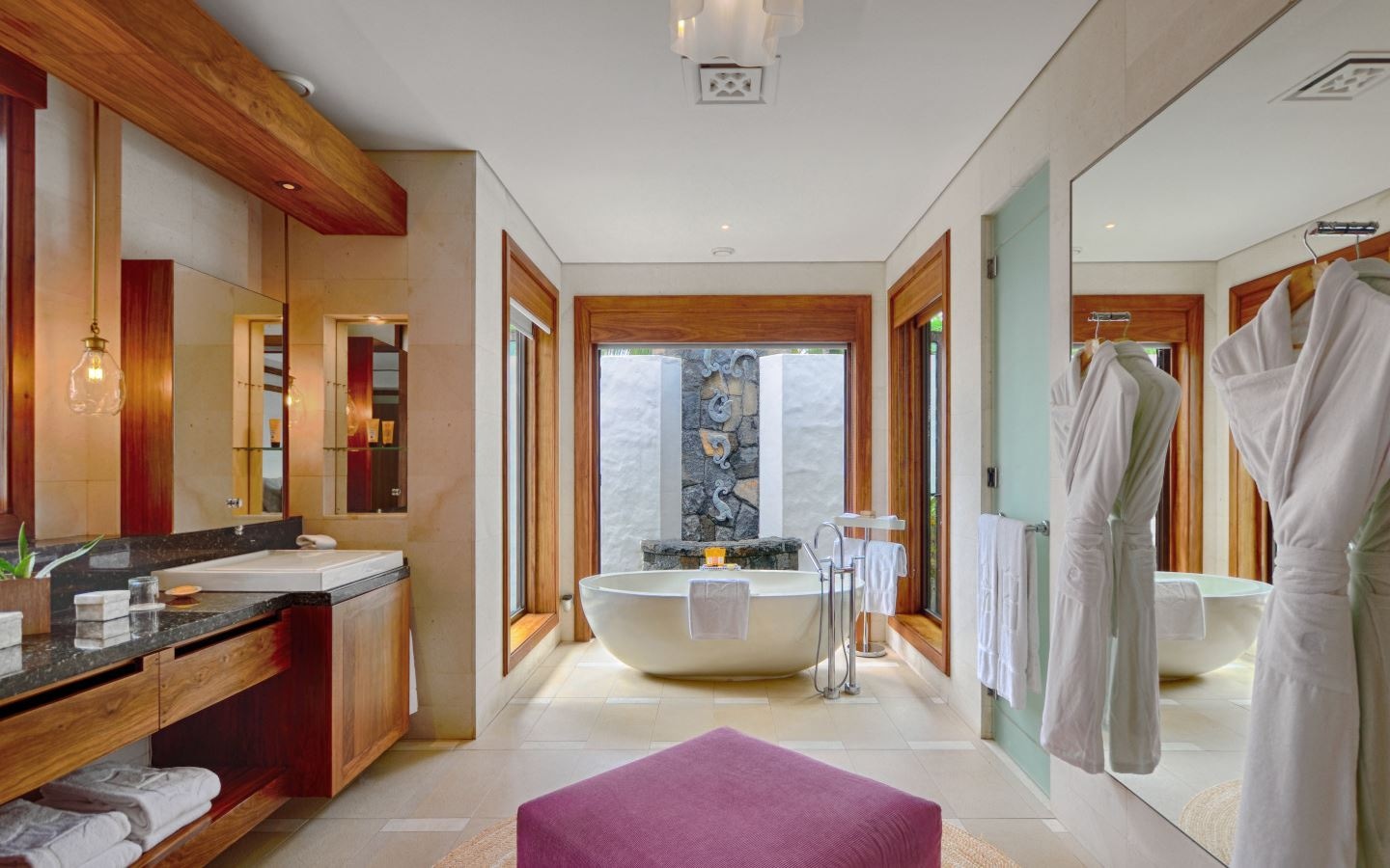 rooms-shangrila-three-bedroom-beach-villas