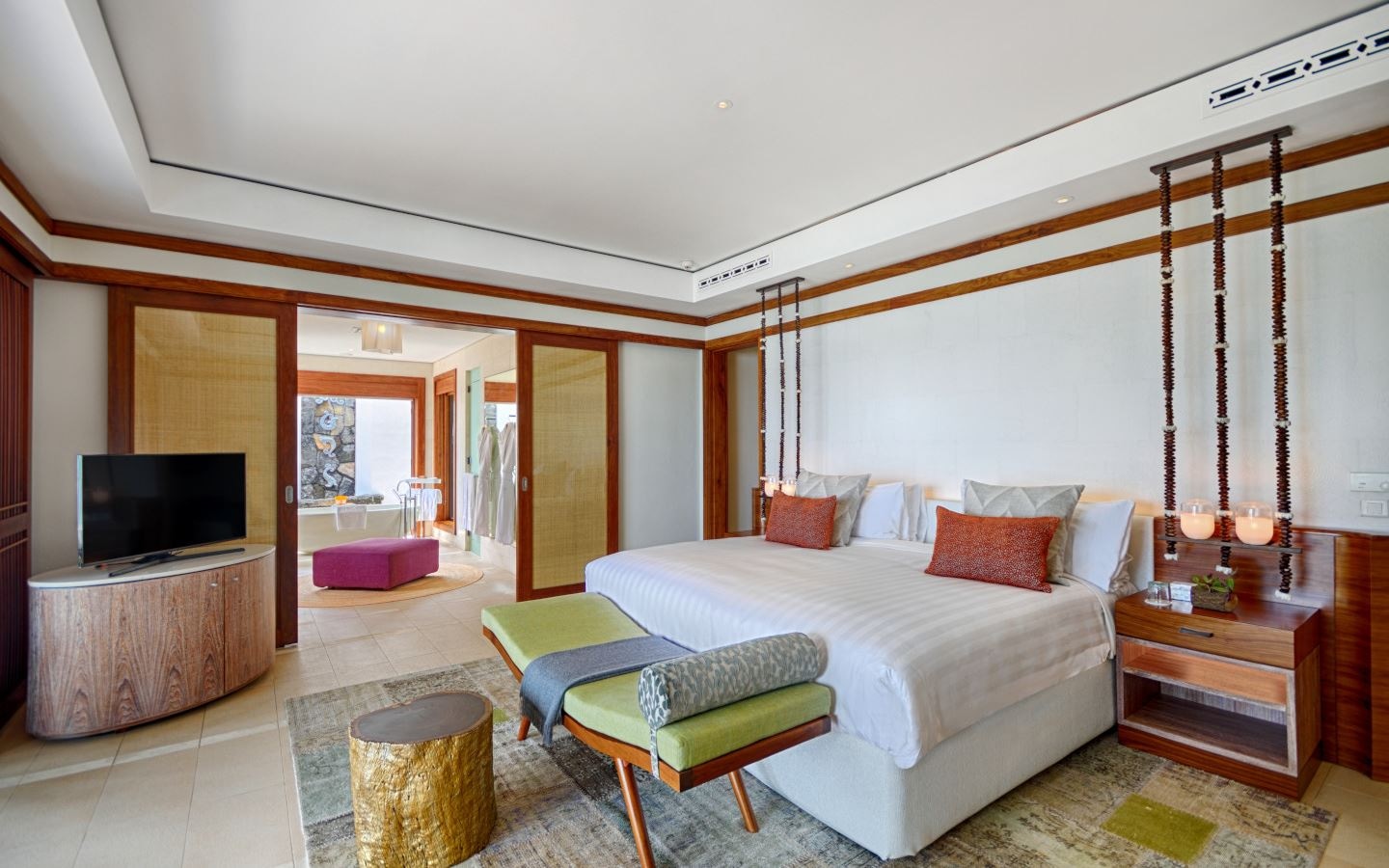 rooms-shangrila-three-bedroom-beach-villas