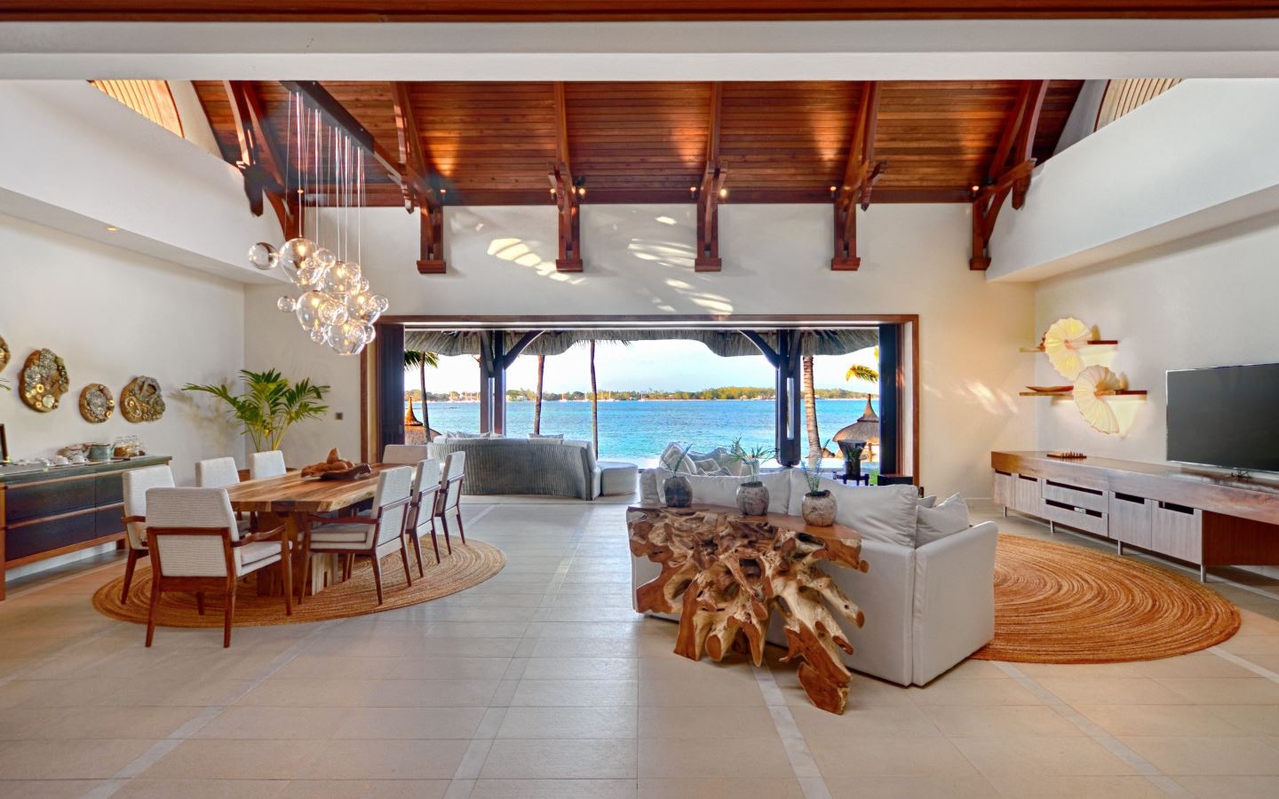 rooms-shangrila-three-bedroom-beach-villas