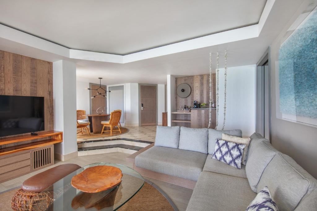 rooms-junior-suites-frangipani-club-ocean-view