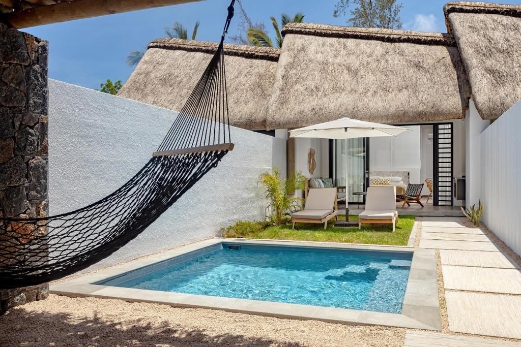rooms-villas