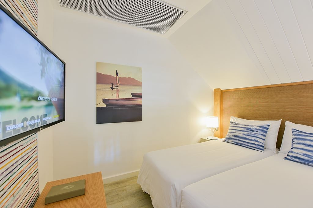 rooms-family-duplex-garden