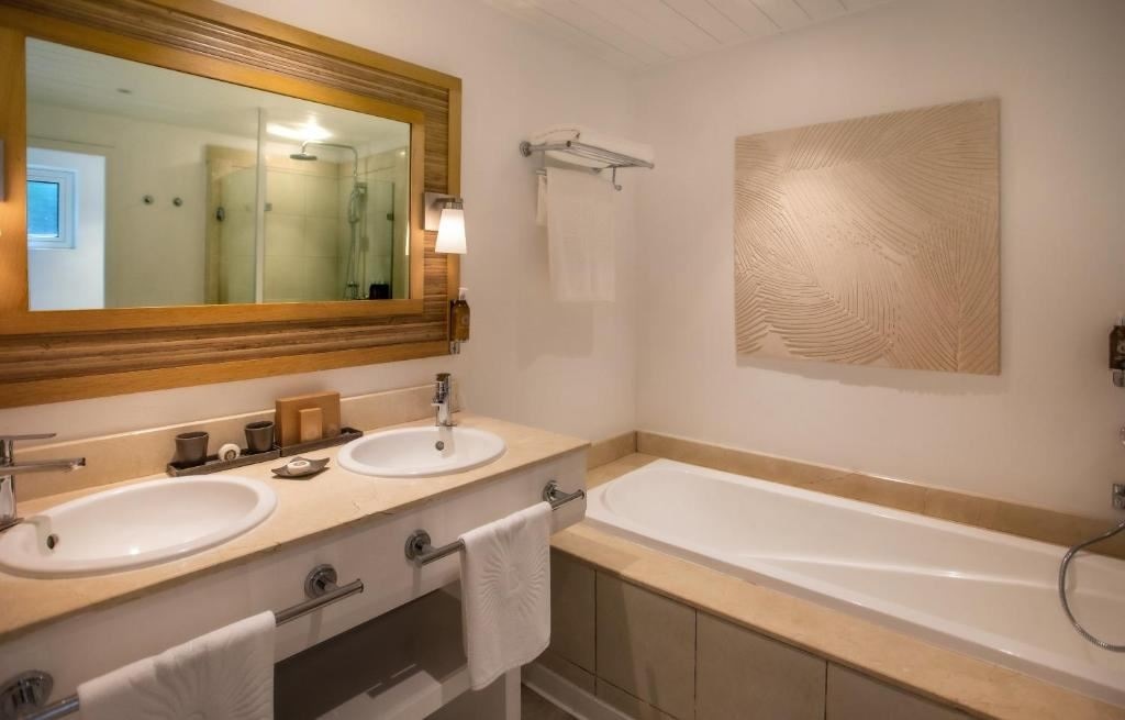 rooms-deluxe-sea-facing