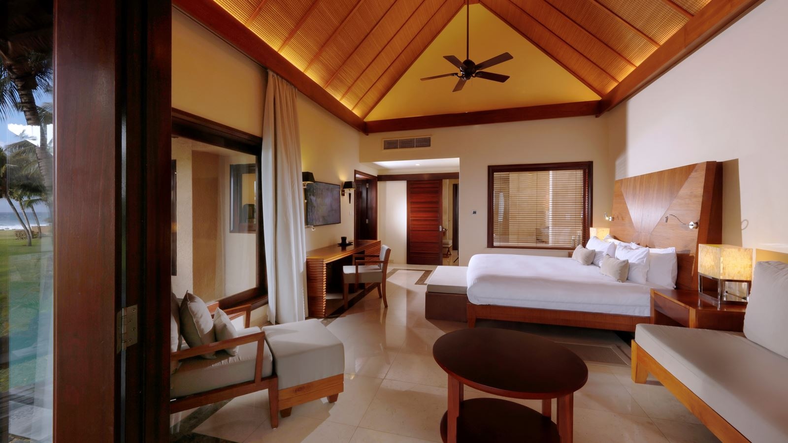 rooms-junior-suite-beach-access