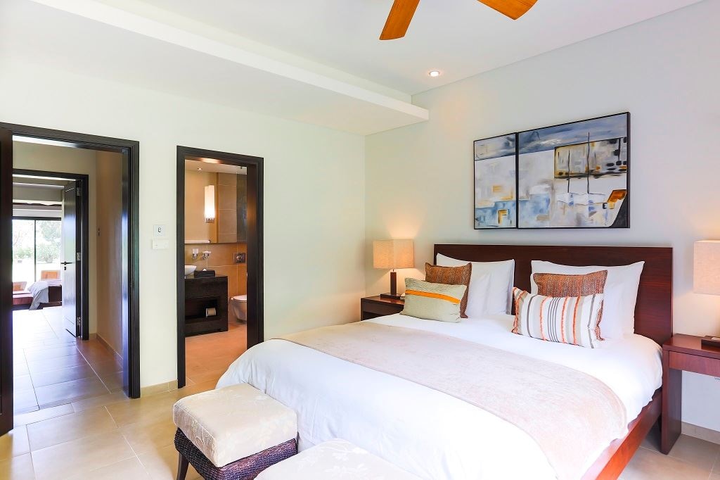 rooms-2-broom-prestige-suite-sea