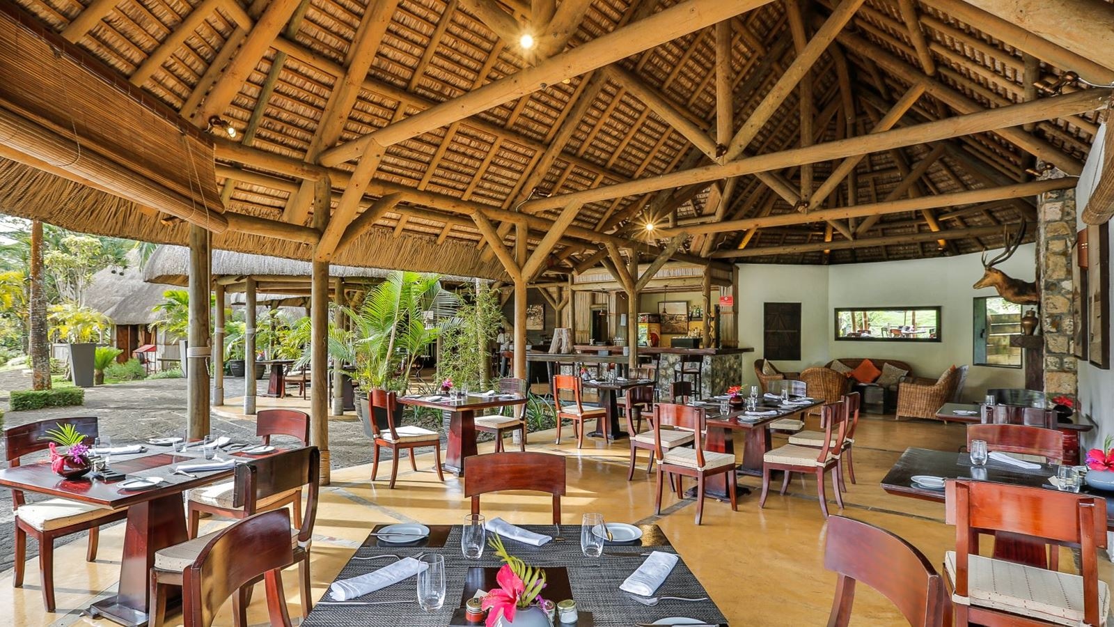 restaurants-restaurant-and-bar