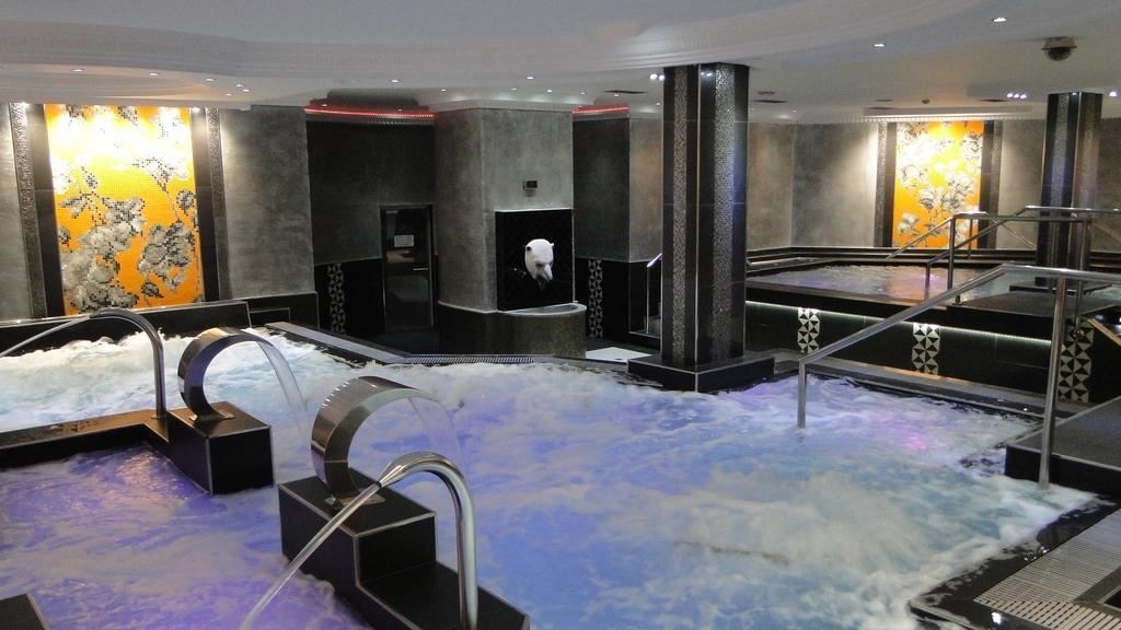 pools-indoor-pool