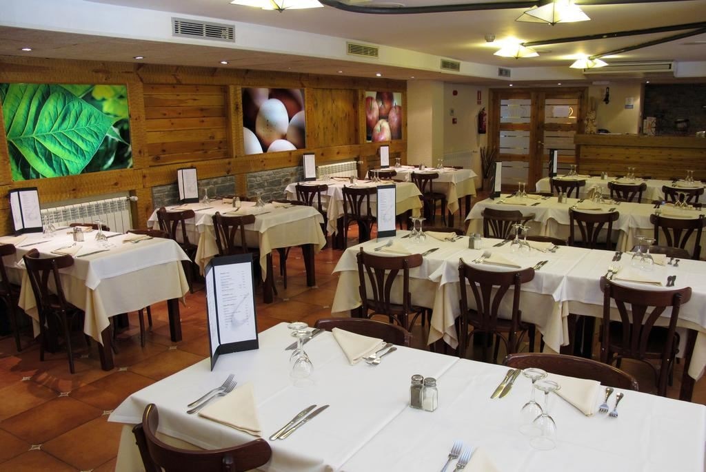 restaurants-restaurant