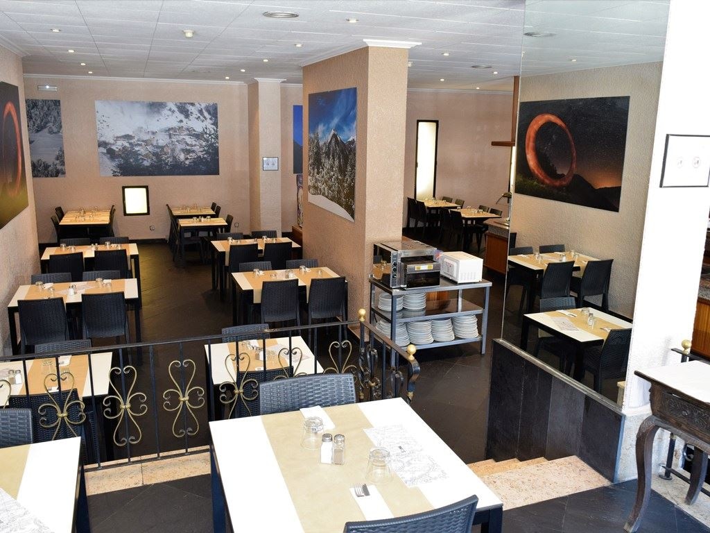 restaurants-restaurant