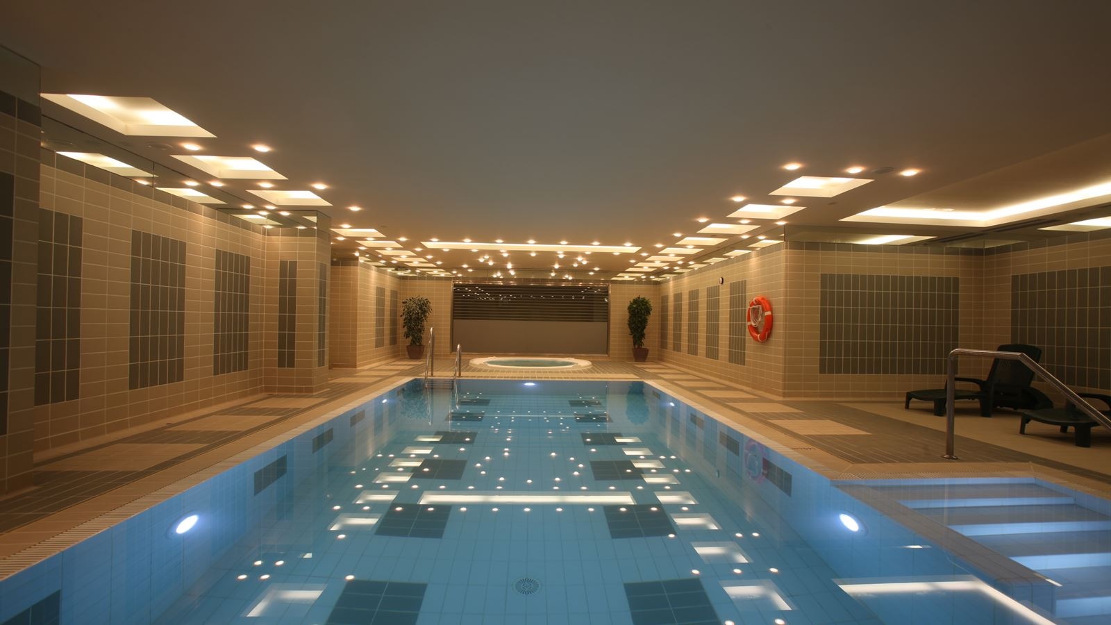 pools-indoor-pool