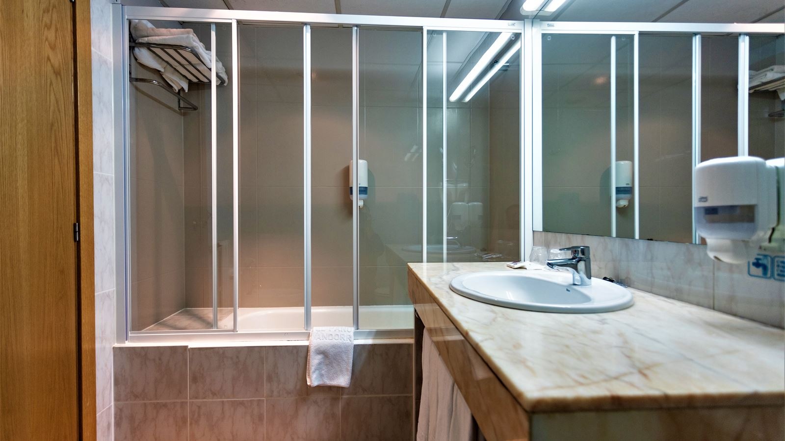 rooms-double-or-twin-superior