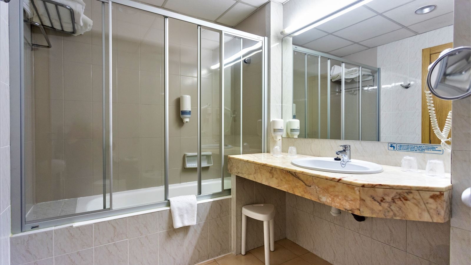 rooms-double-or-twin-superior