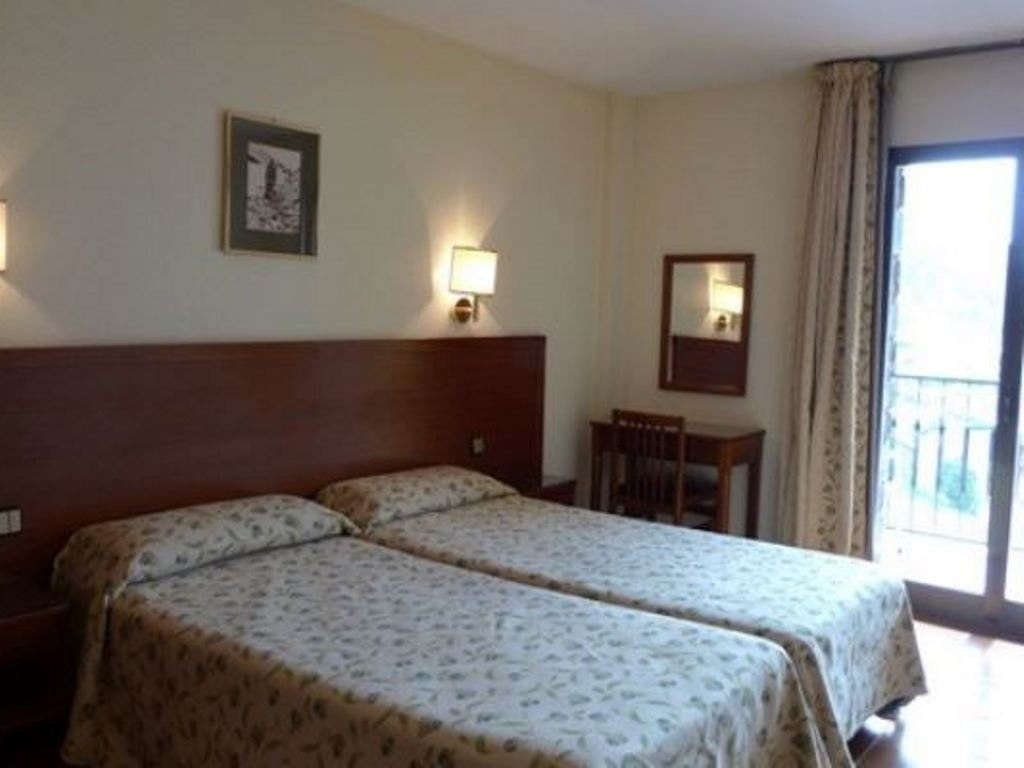 rooms-double-standard-room