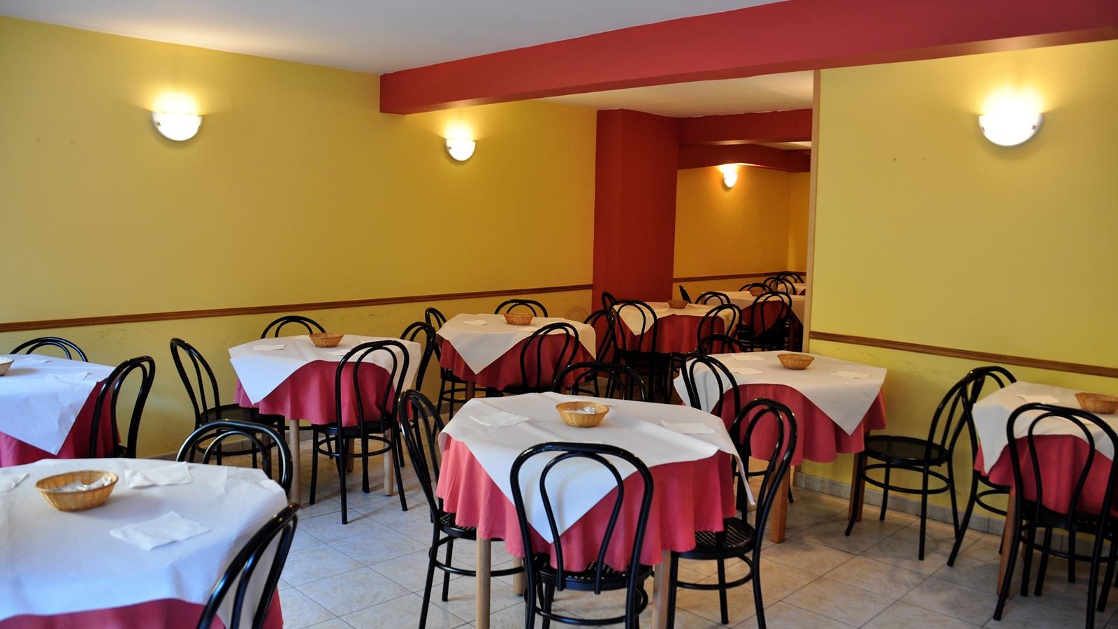 restaurants-restaurant