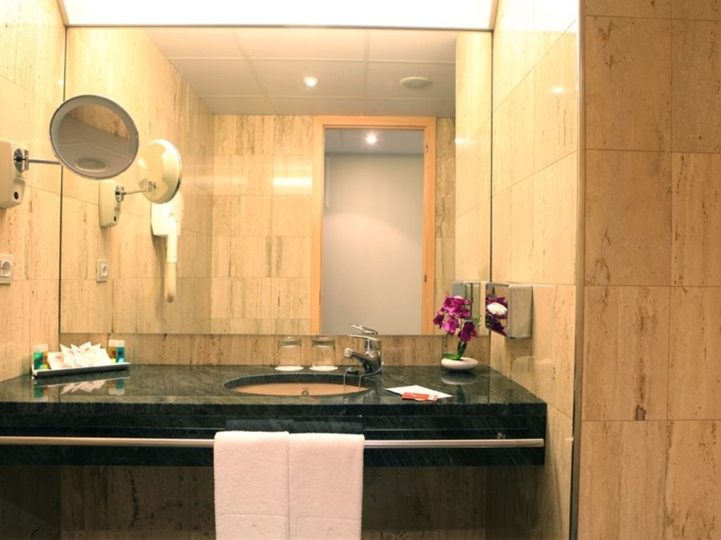 rooms-executive-room