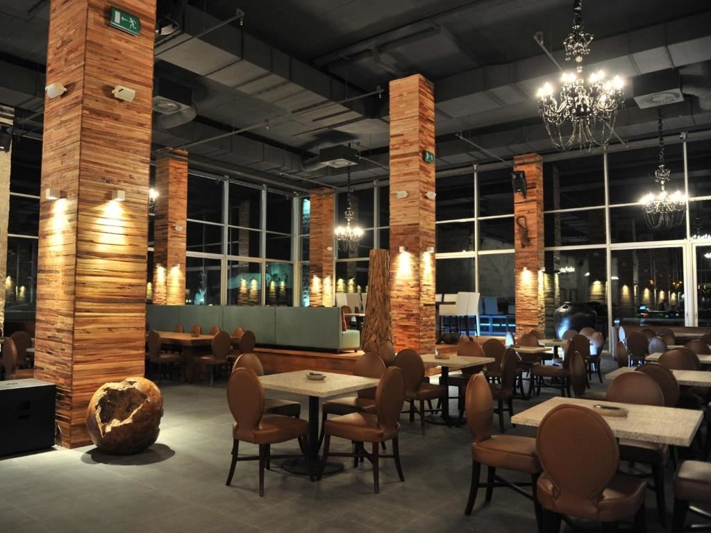 restaurants-restaurants