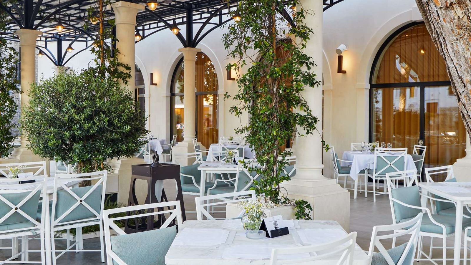 restaurants-restaurant