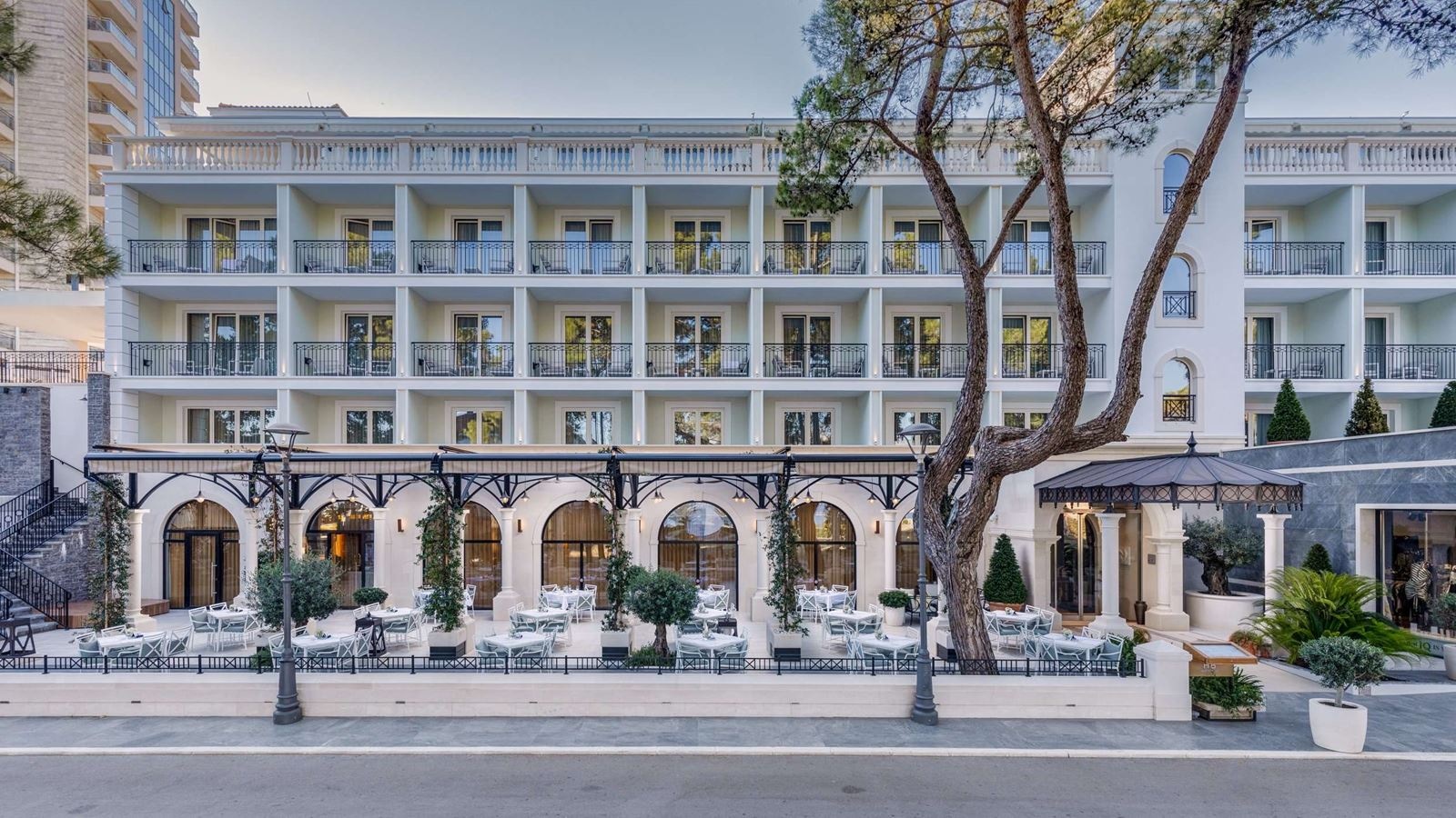 restaurants-restaurant