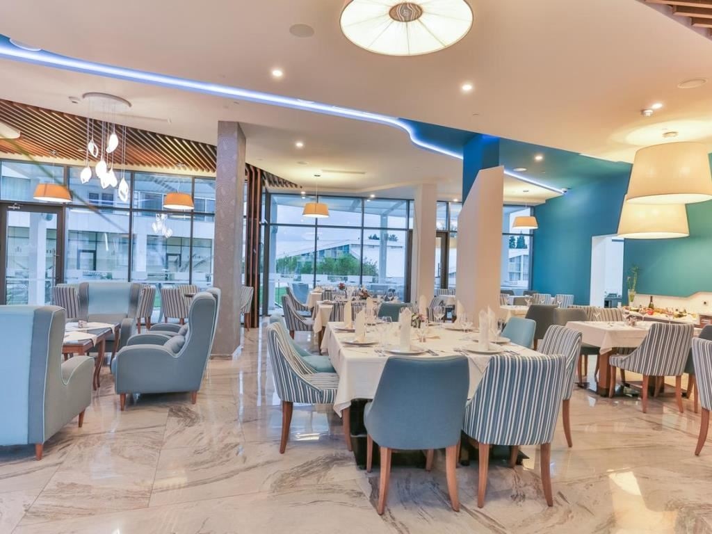 restaurants-restaurant