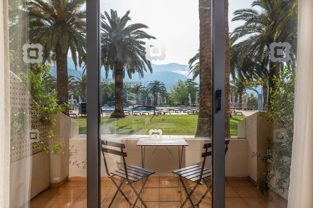 rooms-double-room-garden-view-priority-location