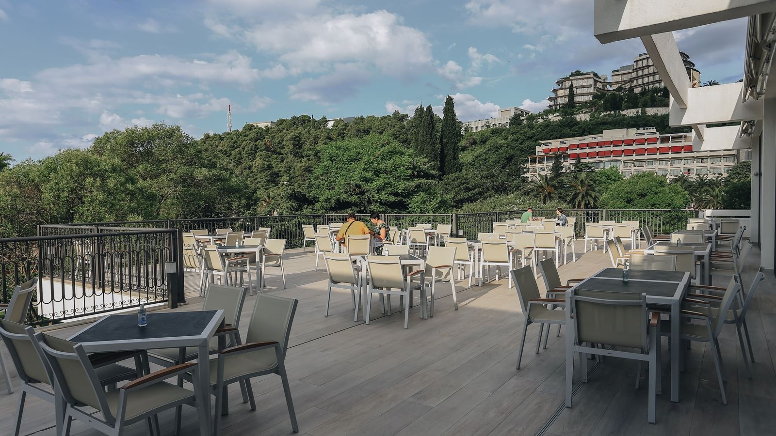 restaurants-main-restaurant