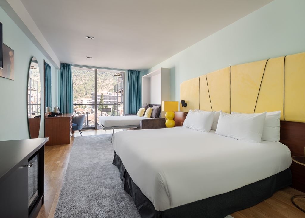 rooms-premium-room-with-balcony