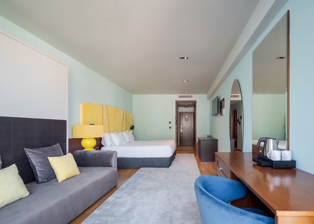 rooms-premium-room-with-balcony