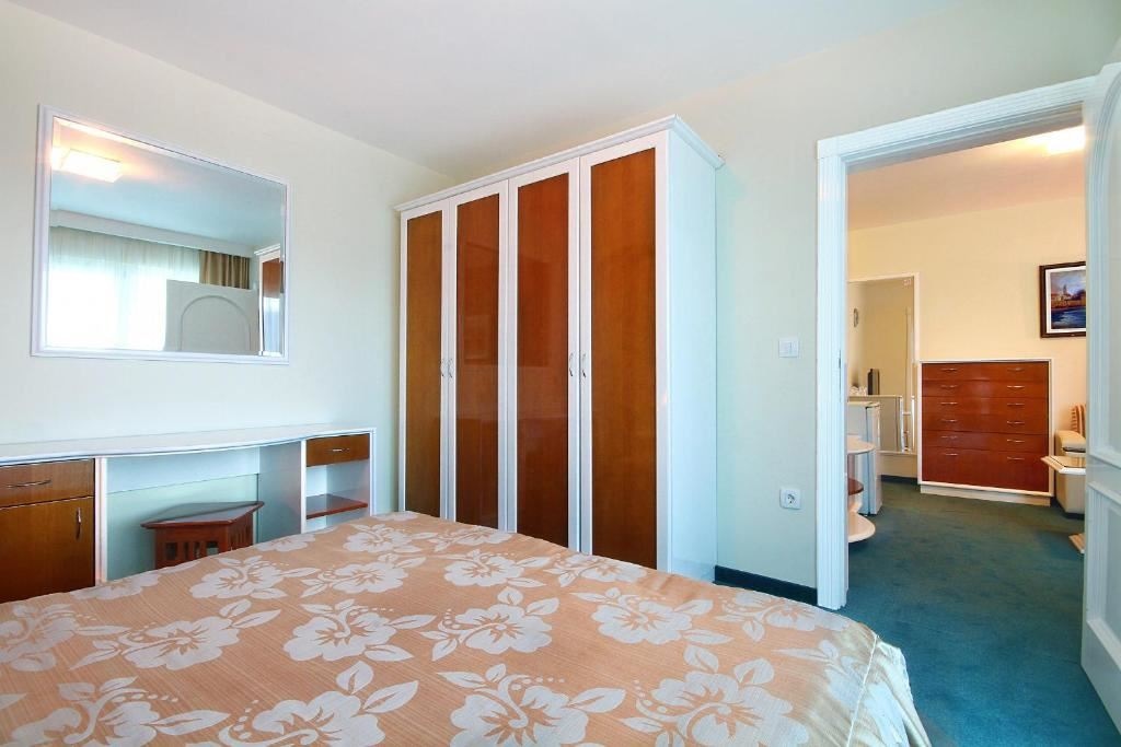 rooms-apartment-a2