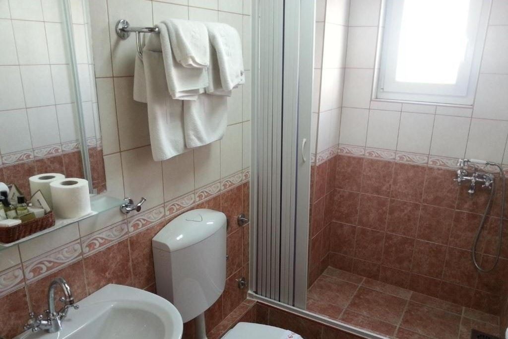 rooms-standard-room-double-single-use