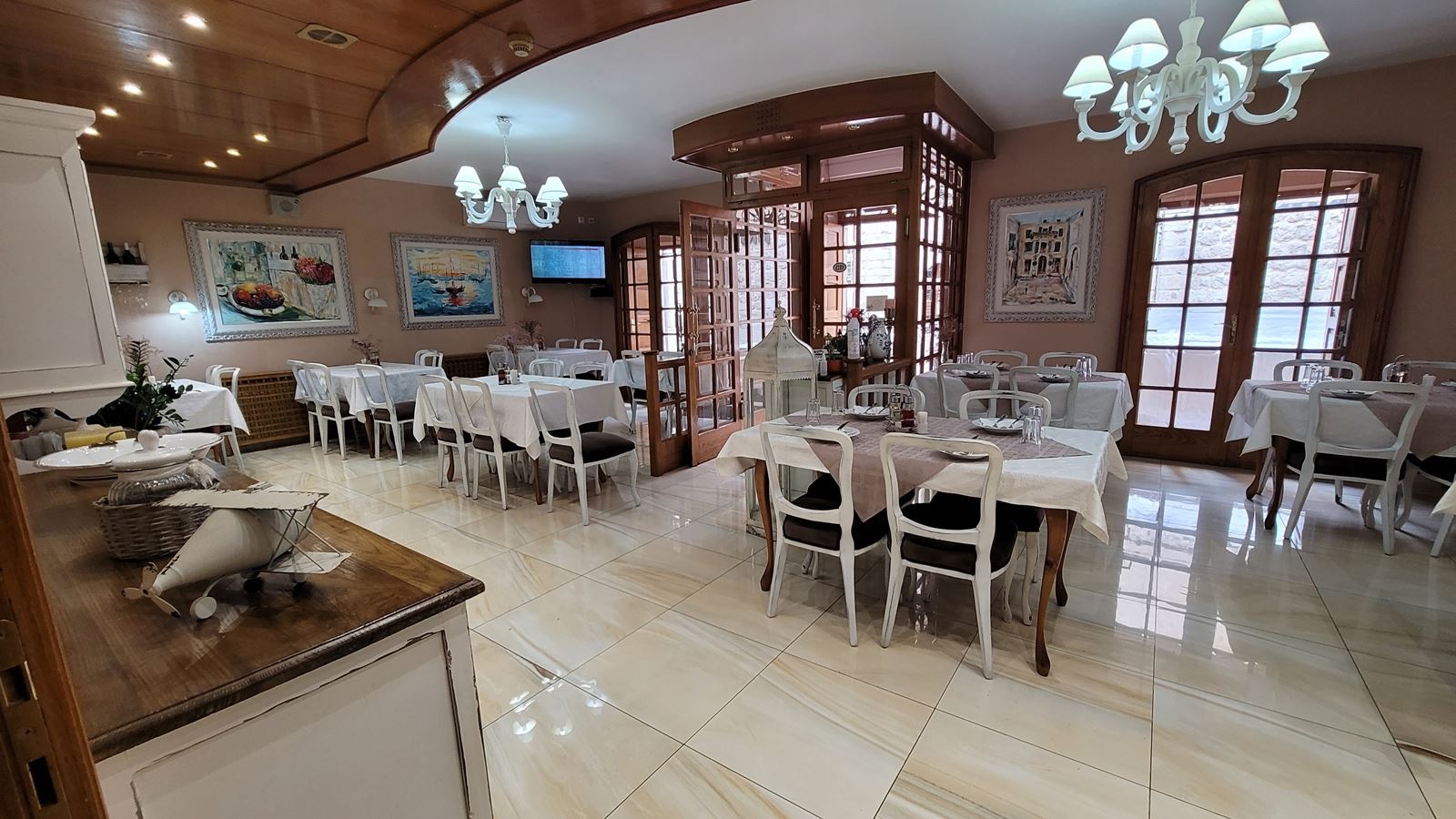 restaurants-restaurants