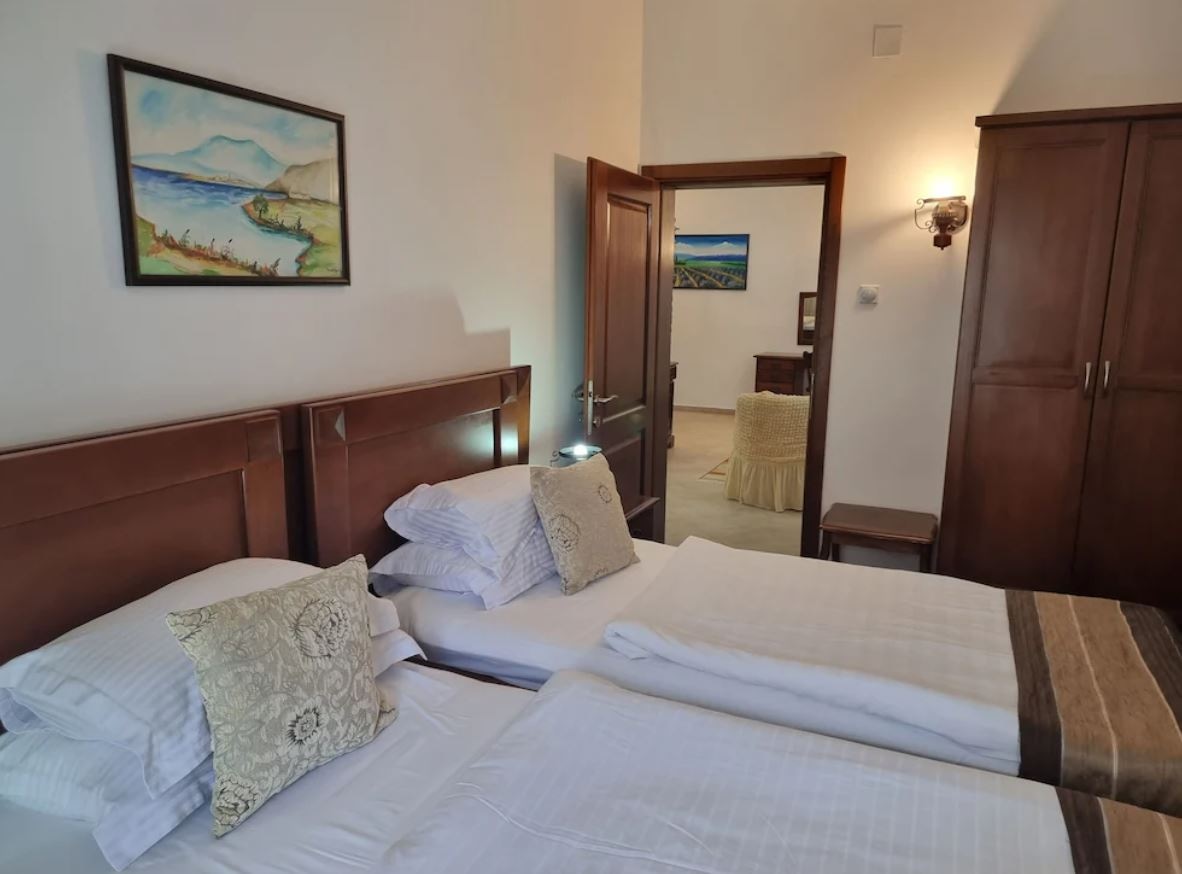 rooms-superior-suite