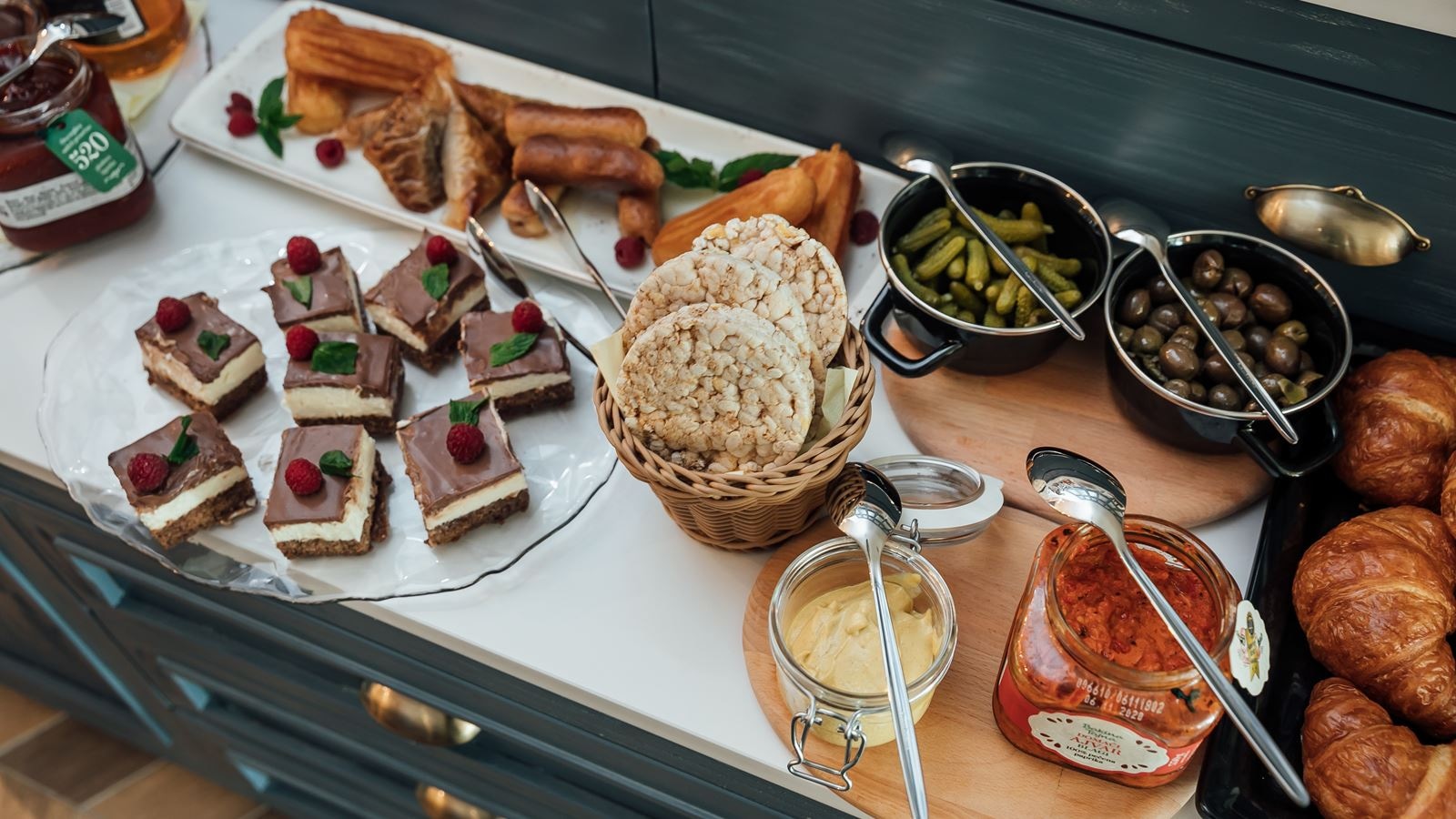 restaurants-restaurants