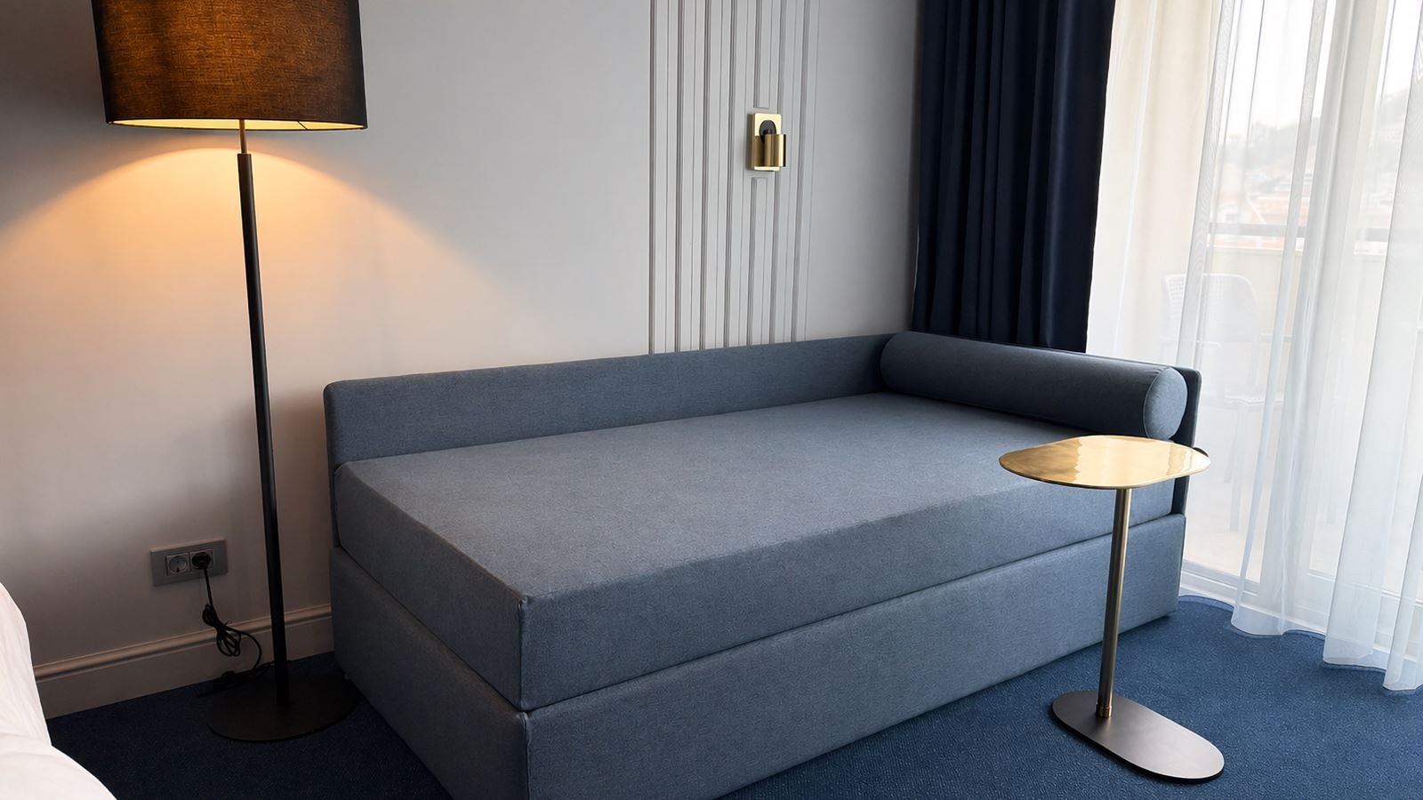 rooms-deluxe-triple-room